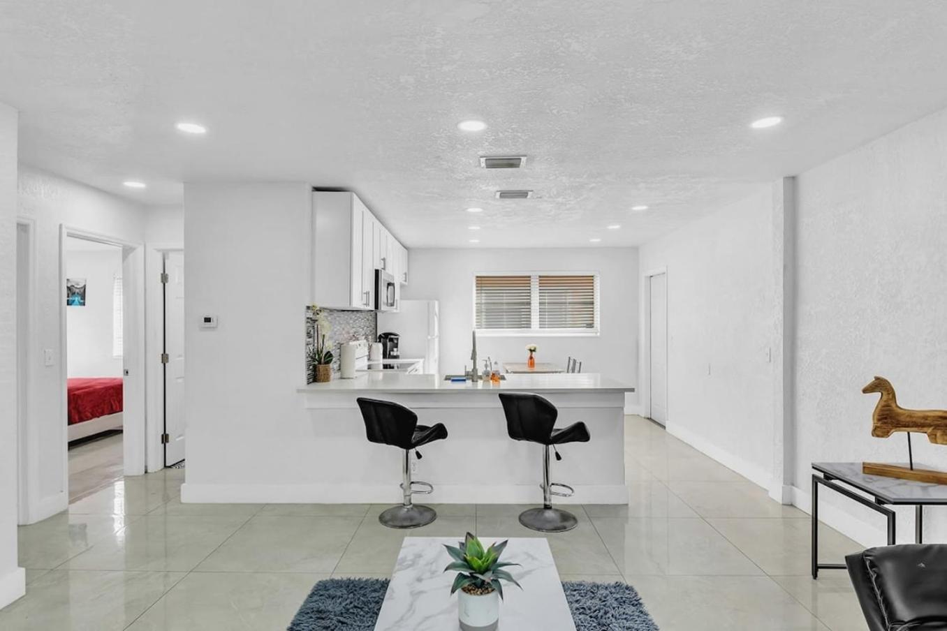 2 Bdrm Modern House Mins From Beach & Casino Hb1 Hallandale Beach Eksteriør billede