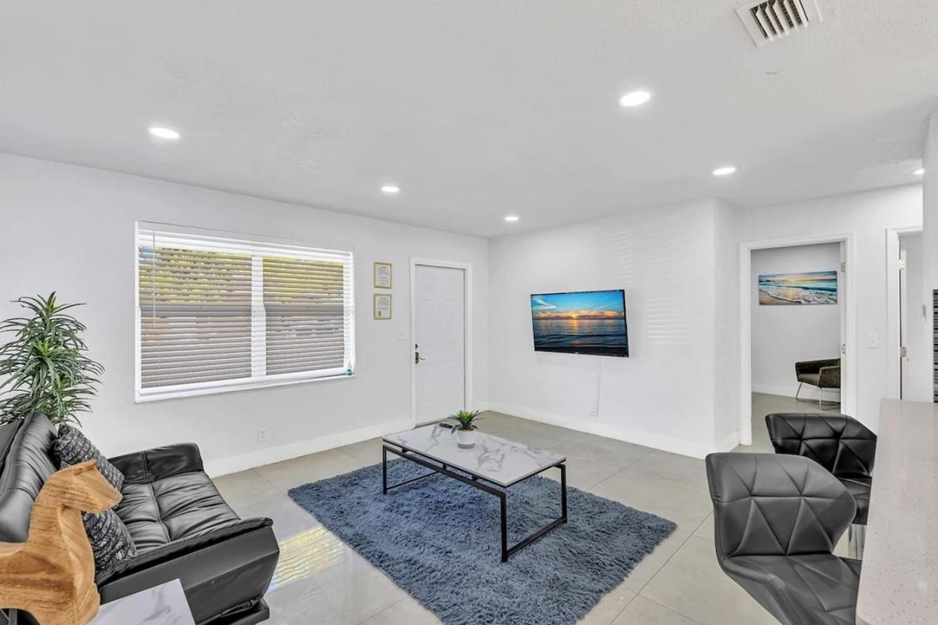 2 Bdrm Modern House Mins From Beach & Casino Hb1 Hallandale Beach Eksteriør billede