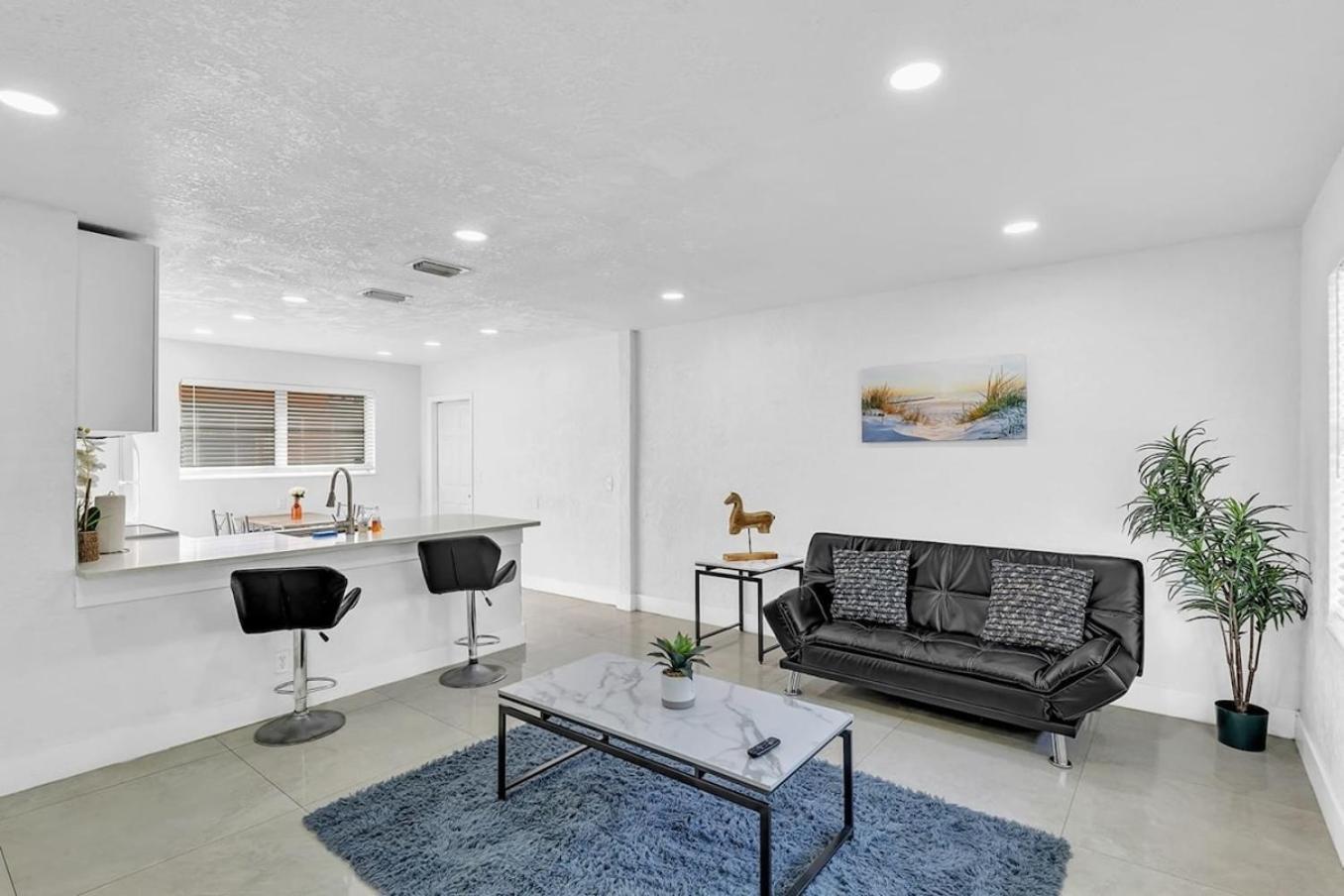 2 Bdrm Modern House Mins From Beach & Casino Hb1 Hallandale Beach Eksteriør billede
