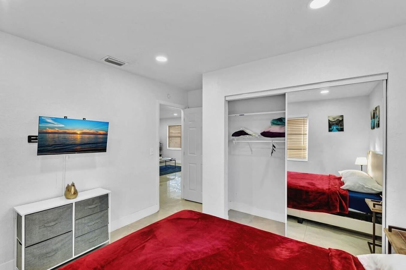 2 Bdrm Modern House Mins From Beach & Casino Hb1 Hallandale Beach Eksteriør billede