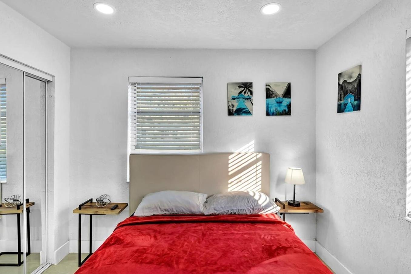2 Bdrm Modern House Mins From Beach & Casino Hb1 Hallandale Beach Eksteriør billede