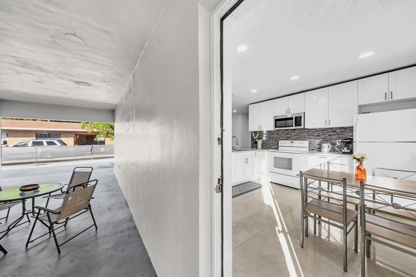 2 Bdrm Modern House Mins From Beach & Casino Hb1 Hallandale Beach Eksteriør billede